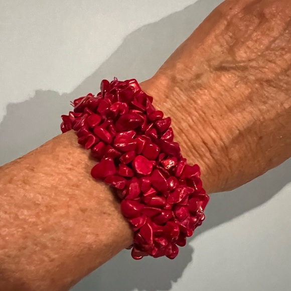 Red Coral Stretch Bracelet - Picture 1 of 4